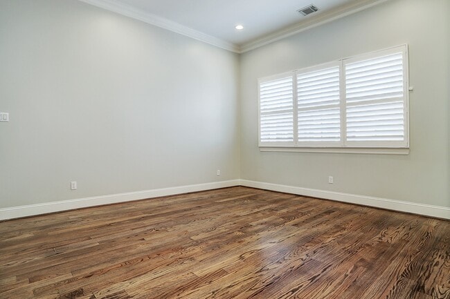 Building Photo - 1539 Haddon St