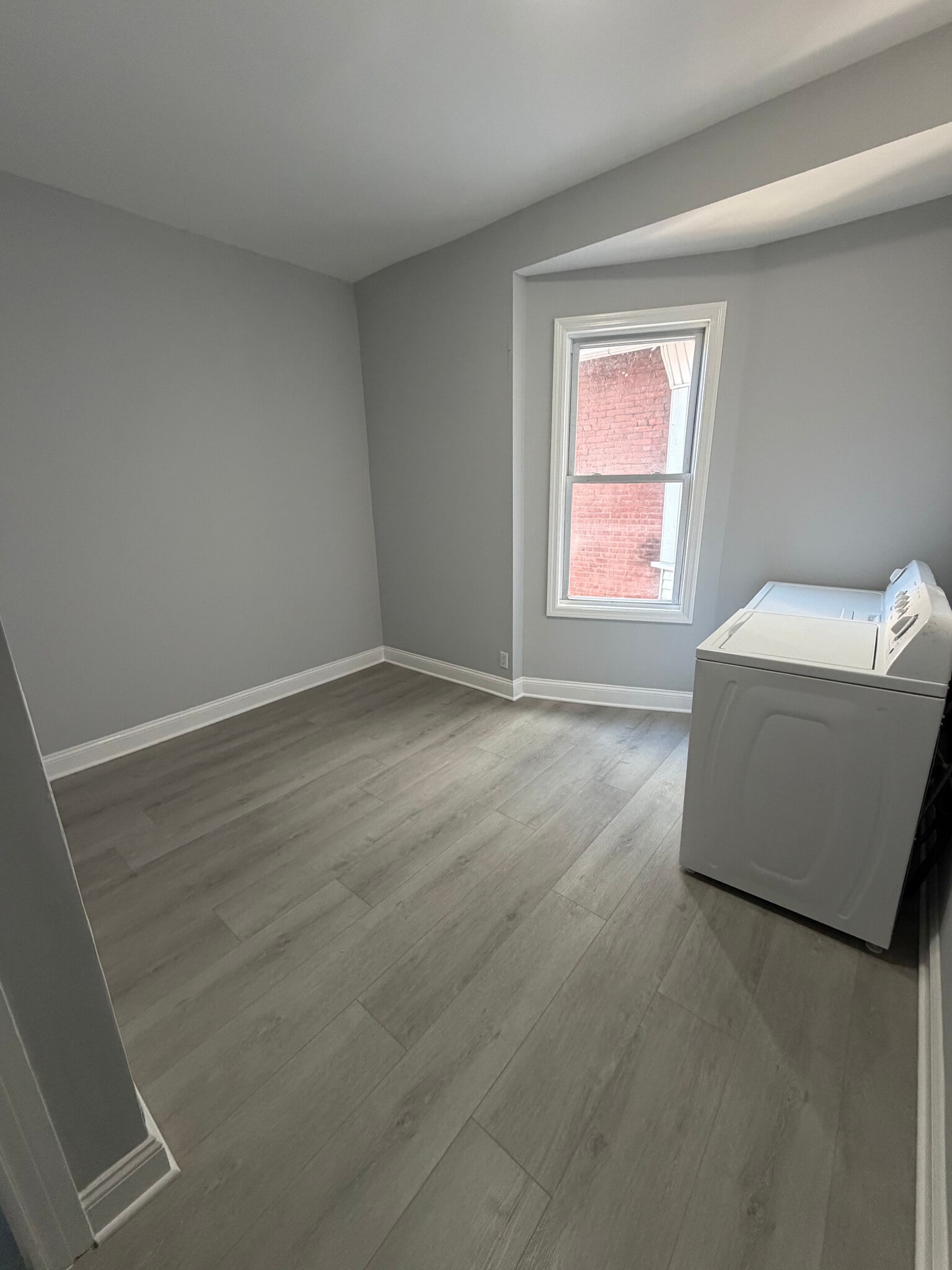 Laundry room - 4924 Hazel Ave