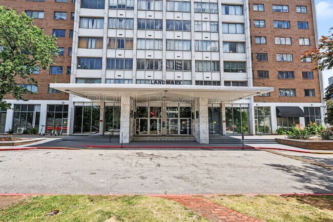 Building Photo - 215 Piedmont Ave NE