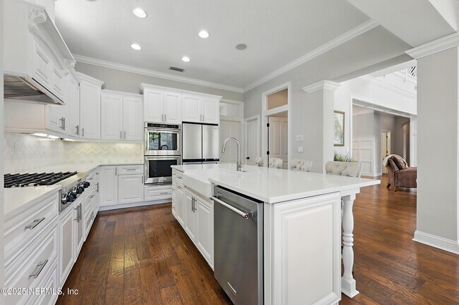 Building Photo - 12818 Micanopy Ln
