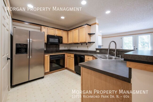 Building Photo - 13715 Richmond Park Dr N
