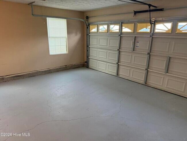 Building Photo - 3022 Pepperhill Dr