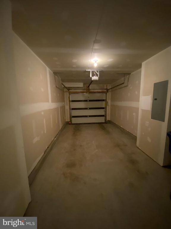 Building Photo - 6173 Margarita Way