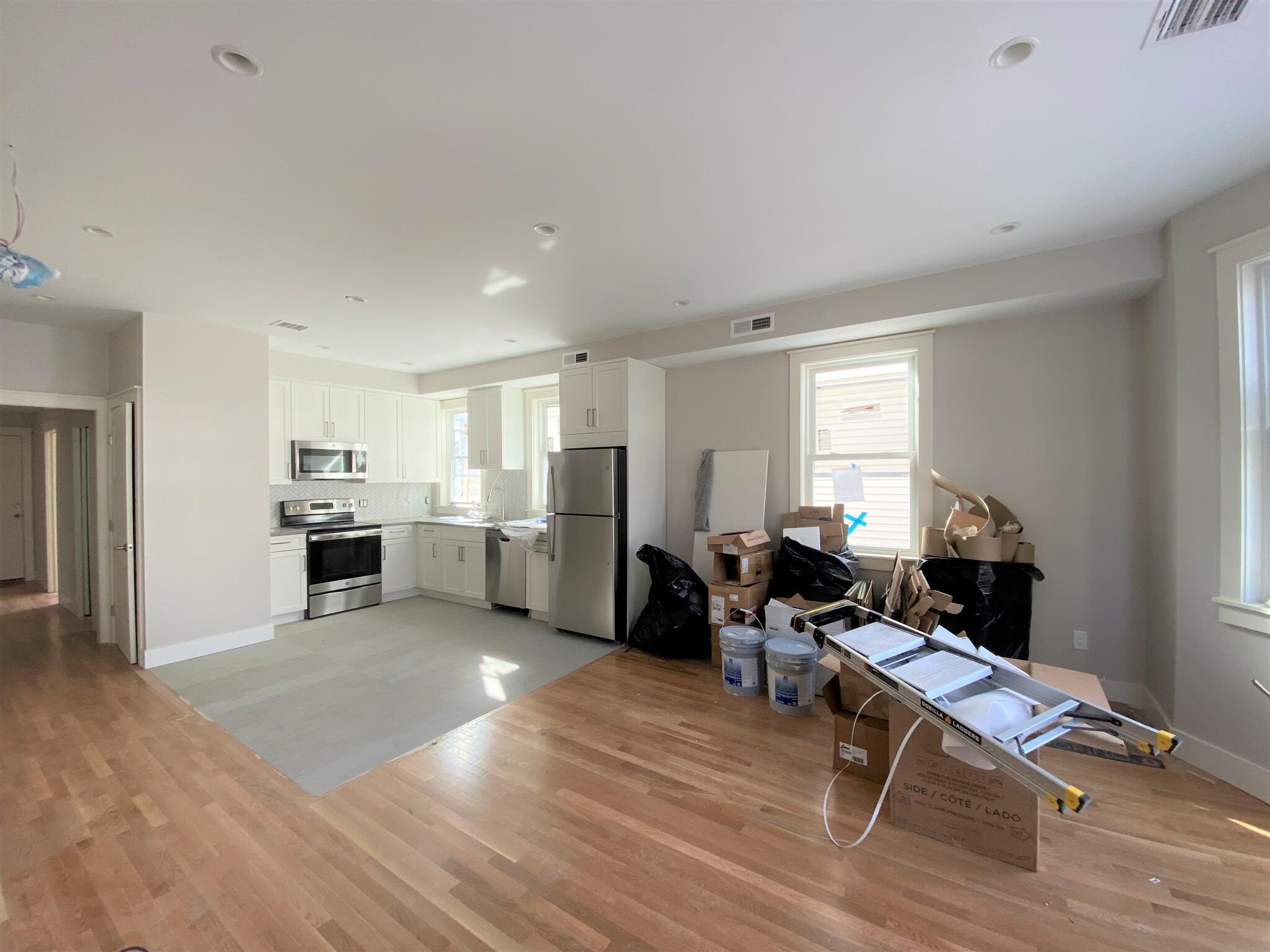 Building Photo - 72 Spring St