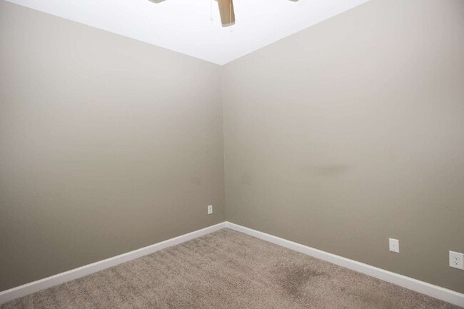 Building Photo - Spacious 3-Bed, 2.5-Bath Modern Home w/ 3-Car Garage in Highcroft – Close to Fort Bragg!