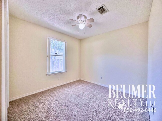 Building Photo - 3bd/2ba Home For Rent