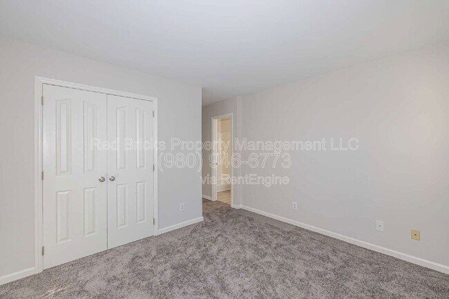 Building Photo - 4709 Morning Dew Ct