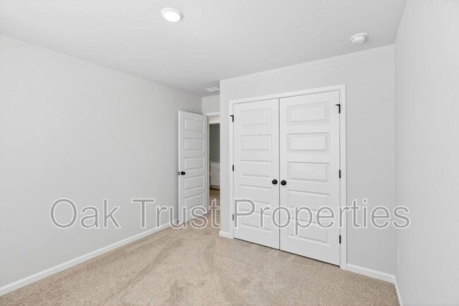 Building Photo - 753 Ridgley Dr