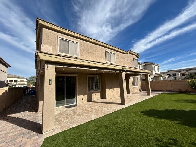 Building Photo - 5411 W Rowel Rd
