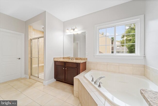 Building Photo - 8901 Hargrove Ct