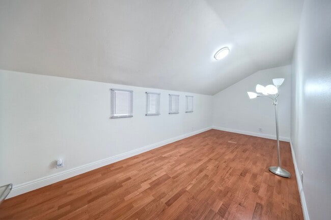 Building Photo - 348 Windy Ln