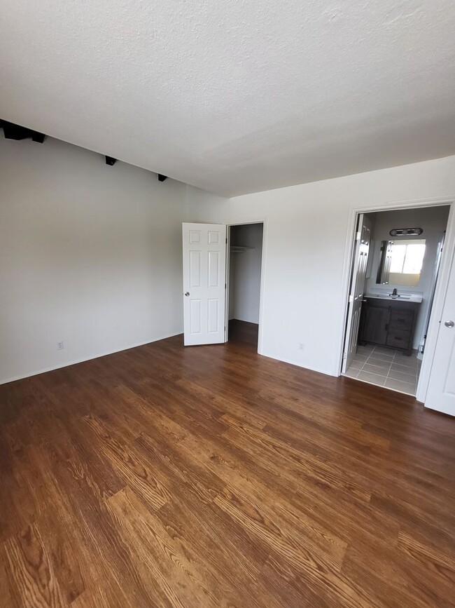Building Photo - Affordable and  Pet Friendly