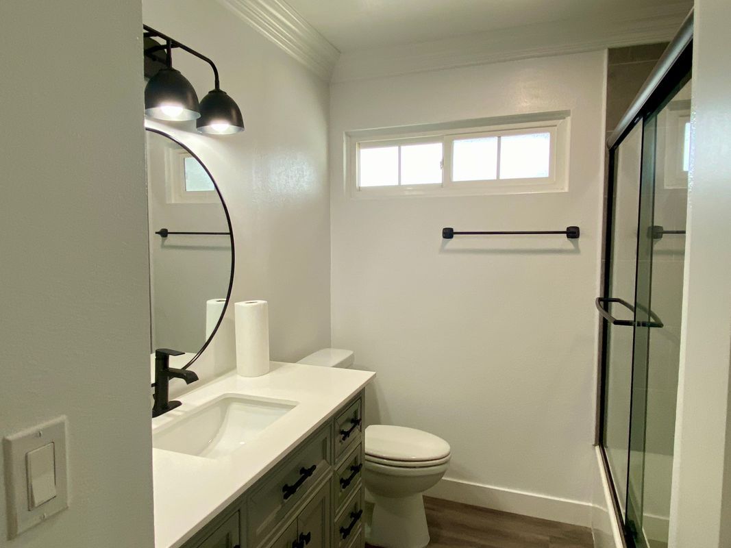 Building Photo - 1144 Carson St