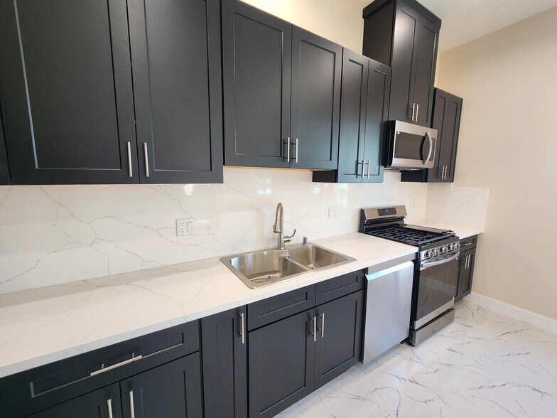 Building Photo - 10926 Olinda St