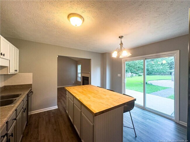 Building Photo - 290 Strike Eagle Dr