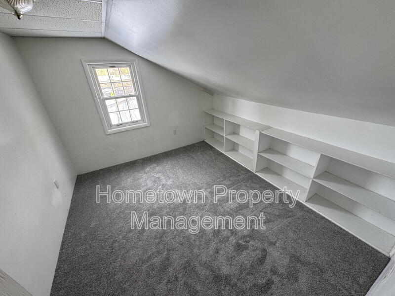 Building Photo - 1109 E Philadelphia St