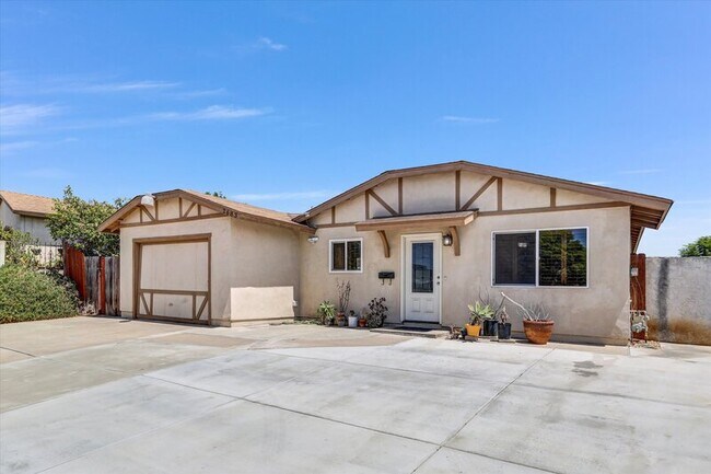 Building Photo - 2683 Caulfield Dr
