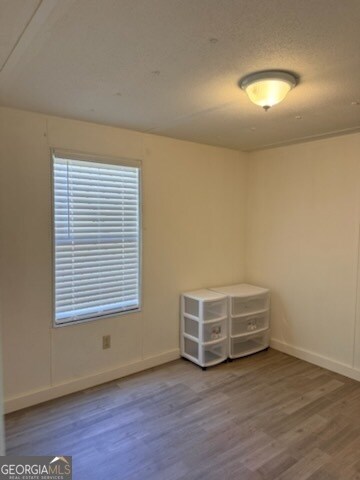 Building Photo - 215 Lynn Dr