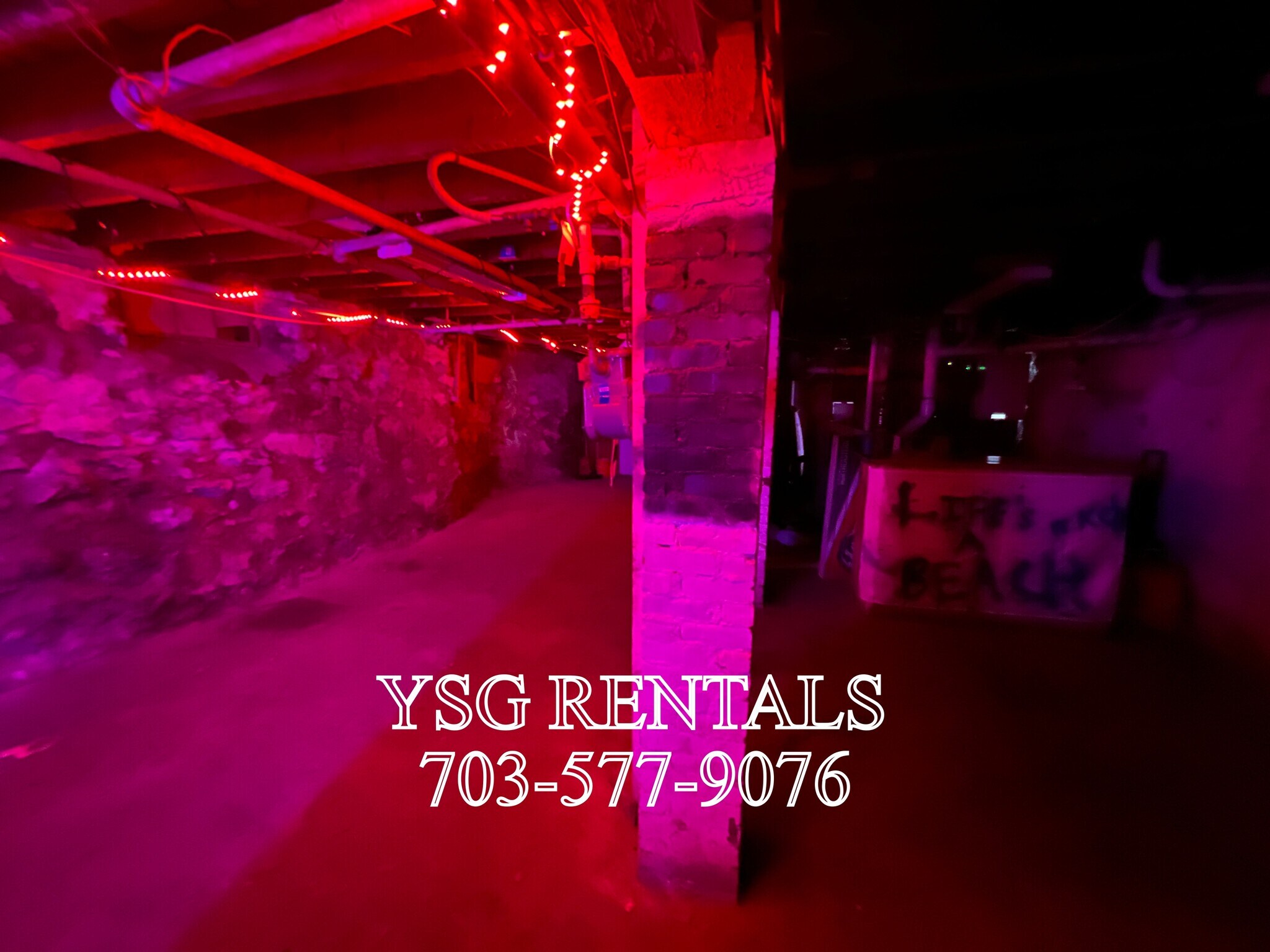 Building Photo - 9 Sunset St