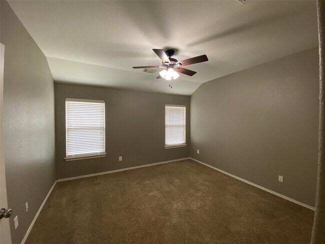 Building Photo - 6323 Bennington Springs Dr