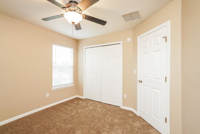 Building Photo - 2778 Cross Creek Dr