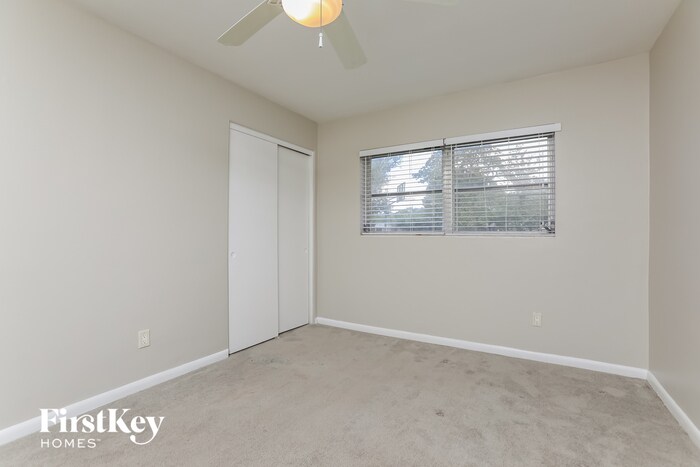 Building Photo - 1381 Viburnum Ln