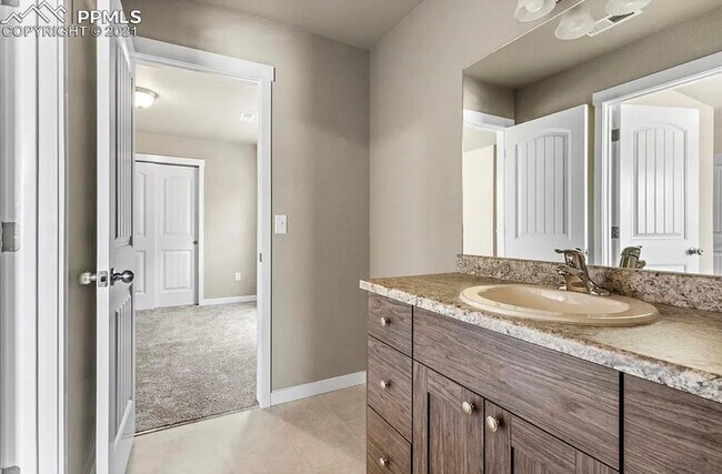 Building Photo - 4679 Pleasant Port View