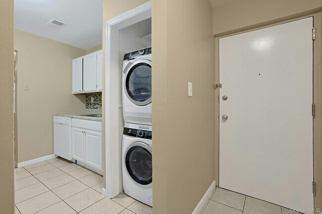 Building Photo - 214 Kennedy Dr