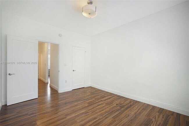 Building Photo - 320 80th St
