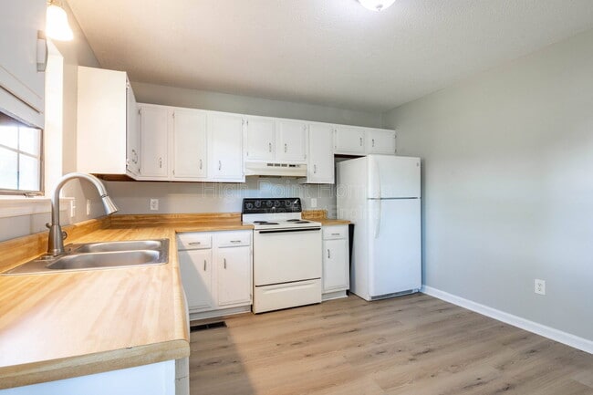 Building Photo - 382 Smitherman Rd