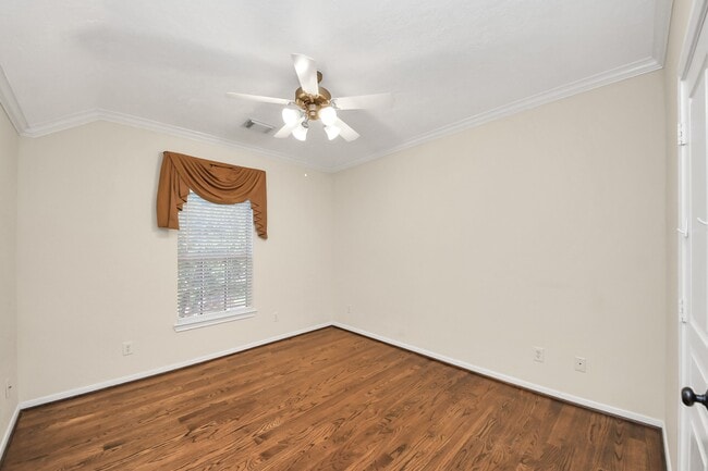 Building Photo - 2218 Longspur Ln