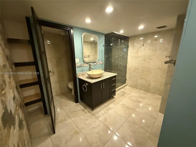 Building Photo - 1500 S Ocean Dr