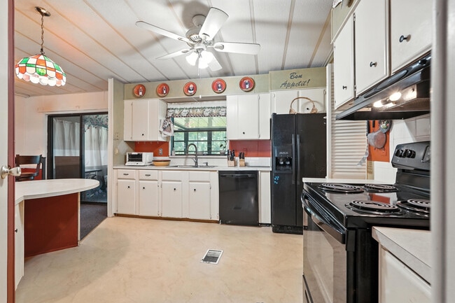 Building Photo - 163 Buchanan Cir