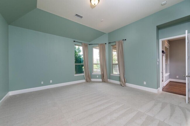 Building Photo - 29010 Pinnacle Ridge Dr