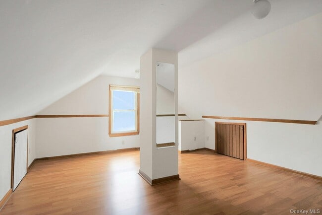 Building Photo - 22 Firth St