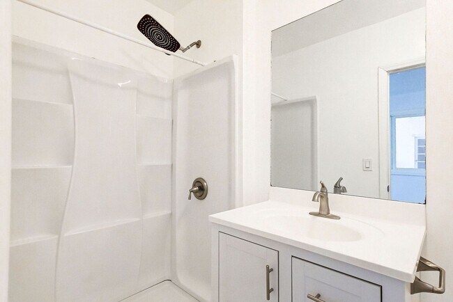 Building Photo - 288 S Coronado St