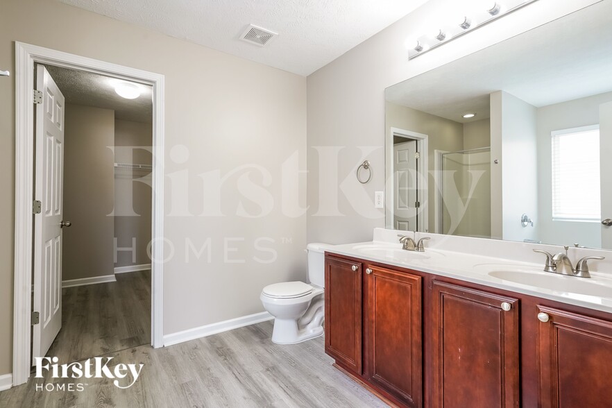 Building Photo - 3437 Axelwood Dr