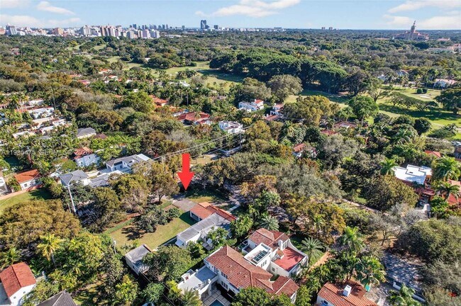 Building Photo - 1305 Alhambra Cir