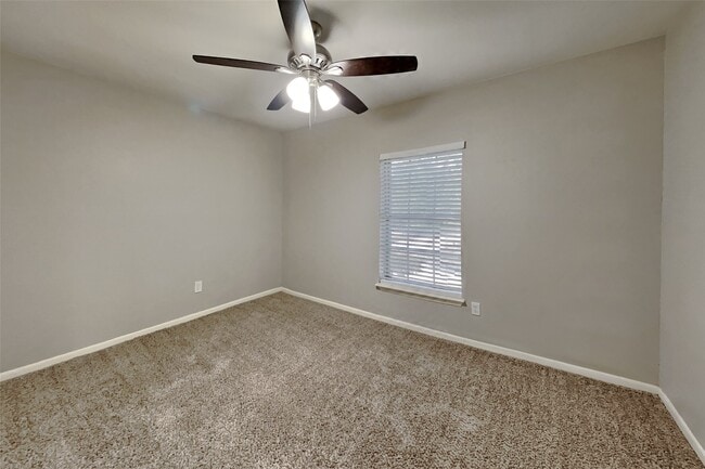 Building Photo - 5602 Sage Manor Dr