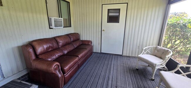 Building Photo - 516 Jason Dr