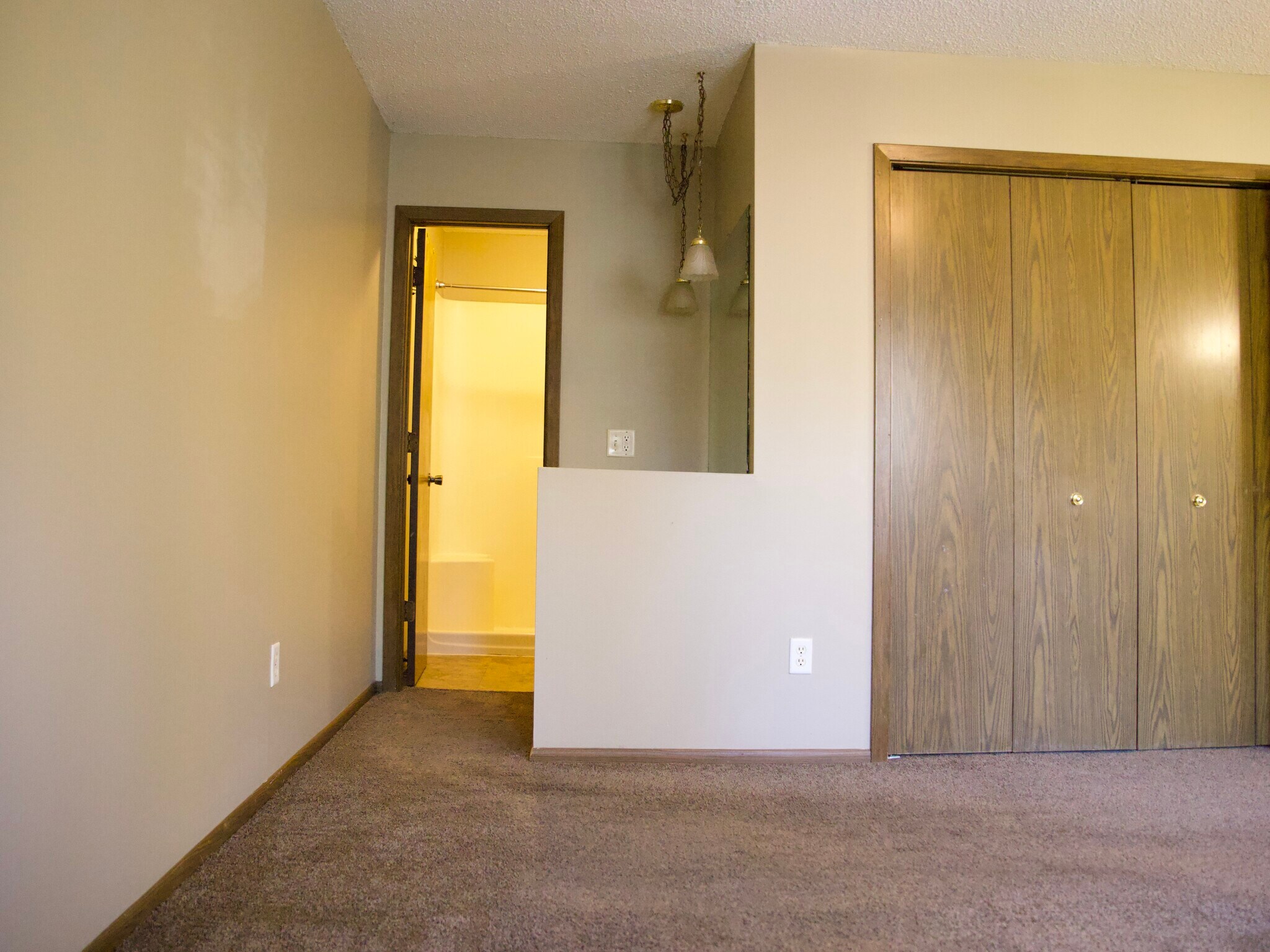 Main bedroom. Private bathroom - 8016 Zane Ave N