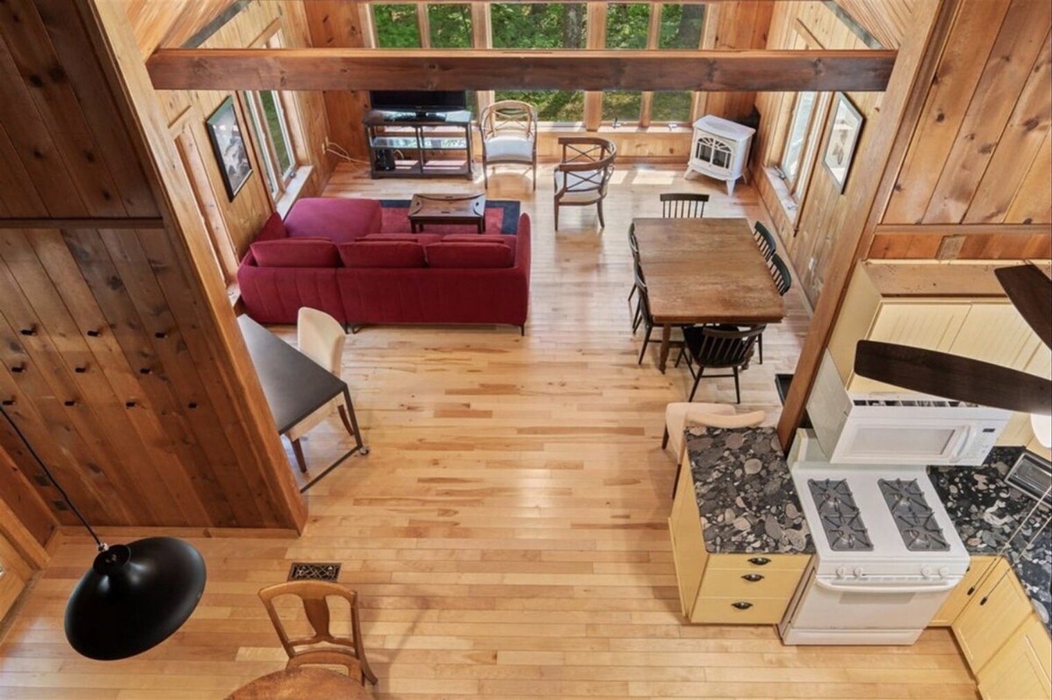 Building Photo - 46 Christmas Tree Ln