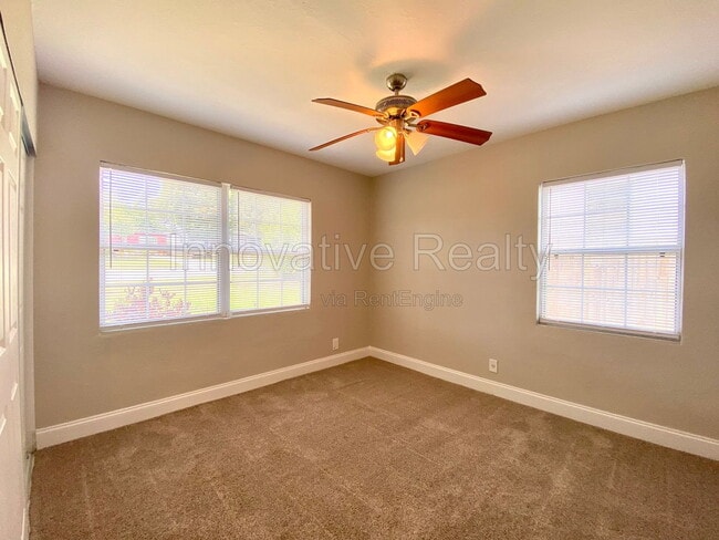 Building Photo - 311 Lake Annie Dr