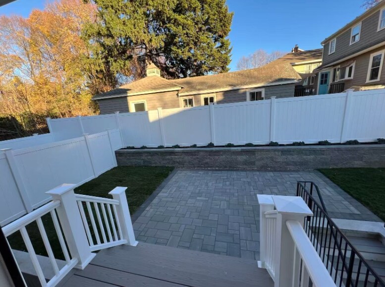 Building Photo - 33 Hovey St