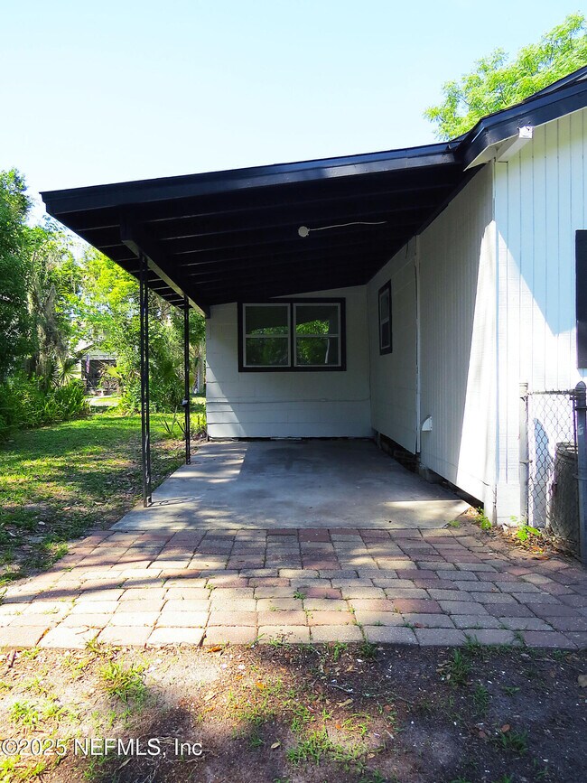 Building Photo - 2071 Southampton Rd