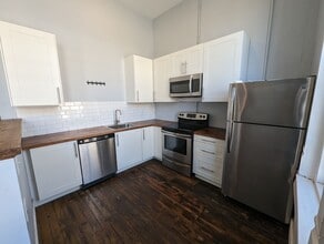 Building Photo - 1 Bedroom/1 Bathroom Loft in Batesville