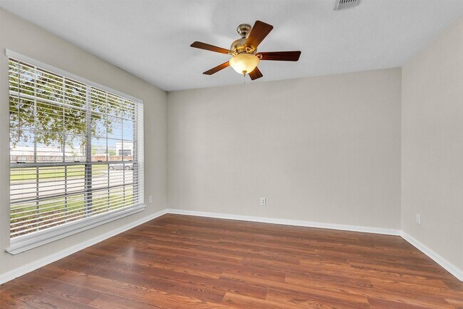 Building Photo - 2726 Fox View Cir