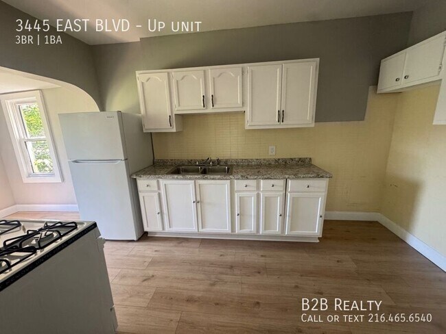 Building Photo - 3445 East Blvd