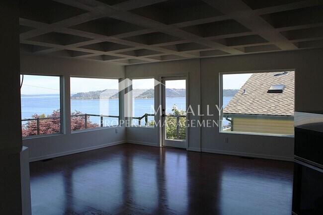 Building Photo - 2920 N 31st St