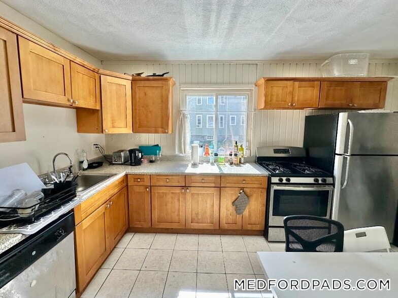 Building Photo - 227 Boston Ave